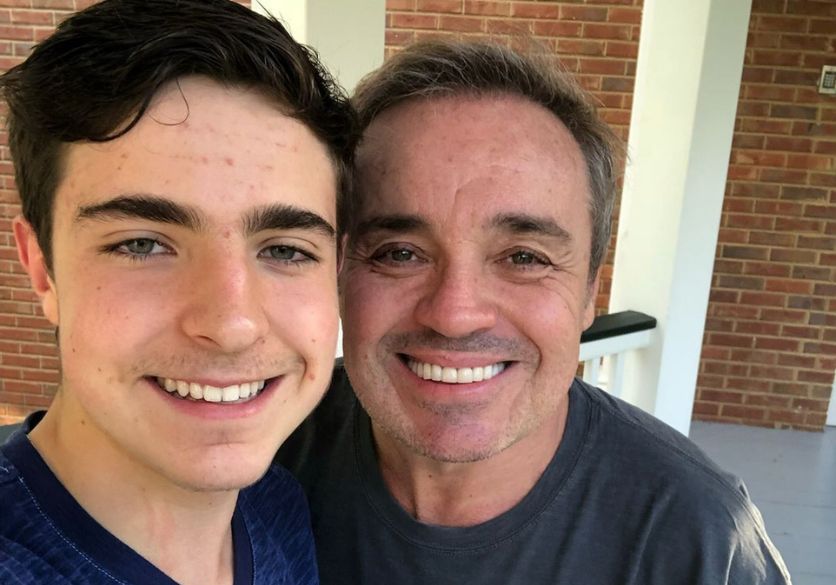 Filho de Gugu homenageia o pai no dia que seria aniversário do apresentador; veja