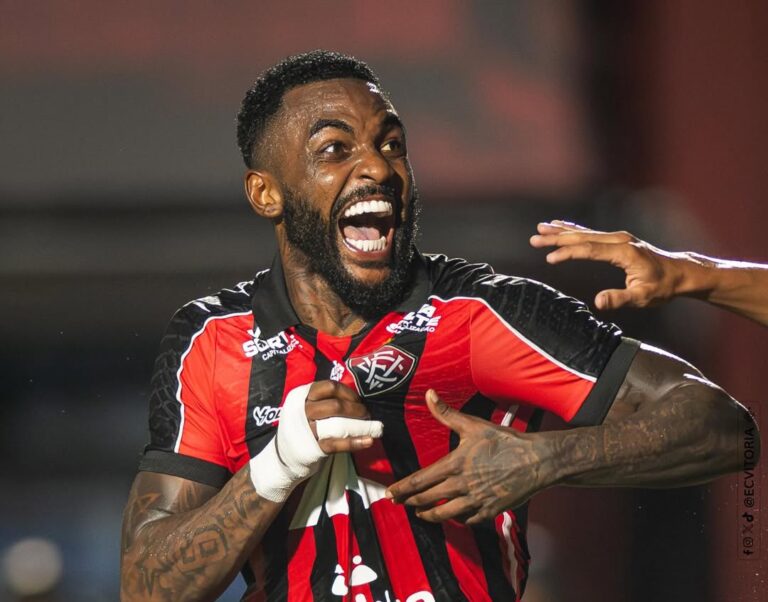 Vitória encaminha compra definitiva de Ramon e lateral celebra…