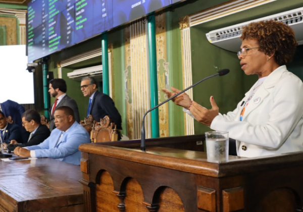 Ativistas cobram reativação do Conselho Municipal da Mulher