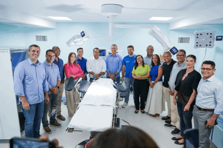 Ana Paula Matos apresenta nova Maternidade Municipal a secretários e…