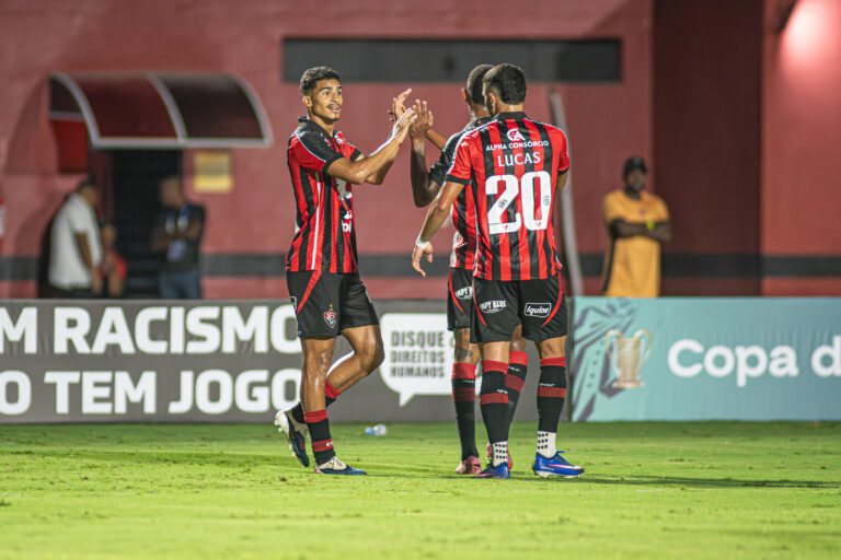 Vitória vence o Piauí e assume a liderança do grupo na Copa do…