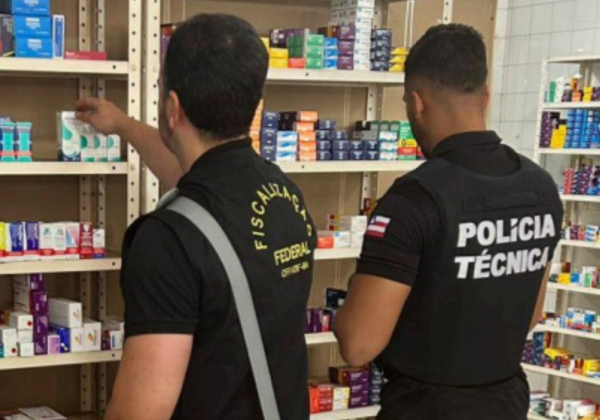 Agentes de fiscalização interditam farmácia e apreendem 471 medicamentos em Camaçari