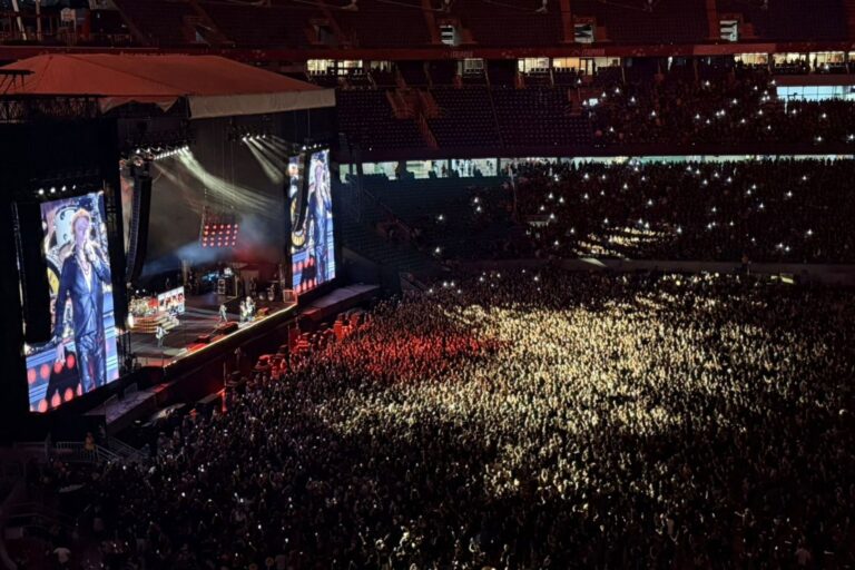 Show do Guns N’ Roses em Salvador reúne 40 mil pessoas na Arena Fonte…