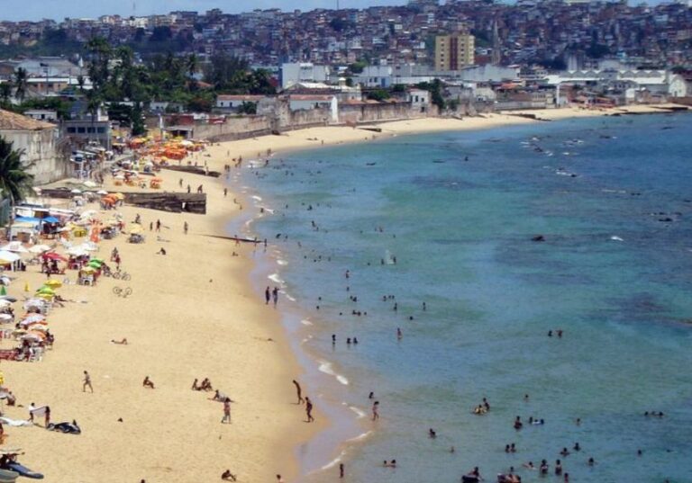 Inema aponta praias próprias e impróprias no litoral baiano; veja