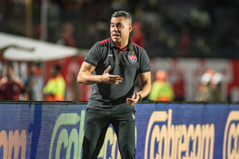 Jair Ventura avalia atuação do Vitória após empate: ‘Gostei muito do…