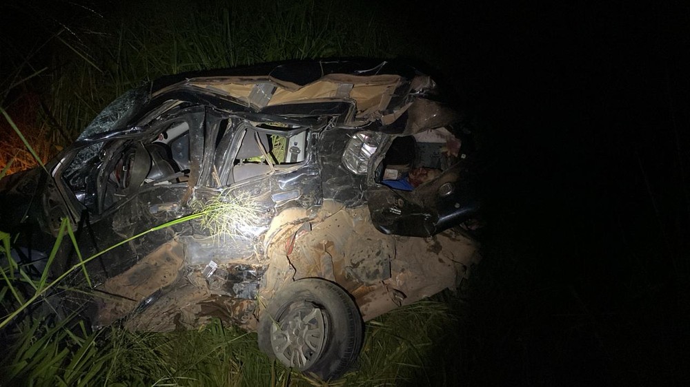 Acidente entre carro e caminhonete deixa três mortos no oeste da Bahia