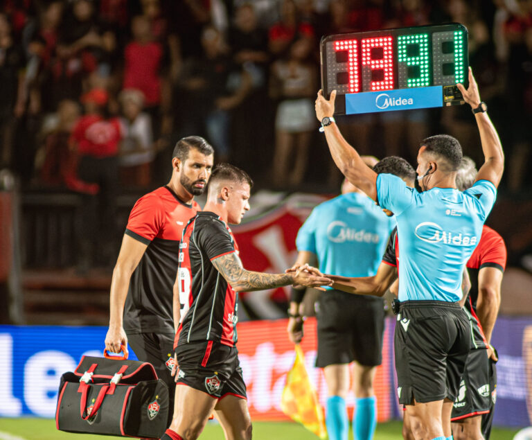 Lesionados, Vitória perde dois titulares para enfrentar o Flamengo no…