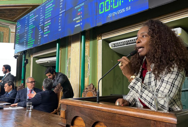 Contaminação na Praia de São Tomé de Paripe vira alvo de embate na CMS