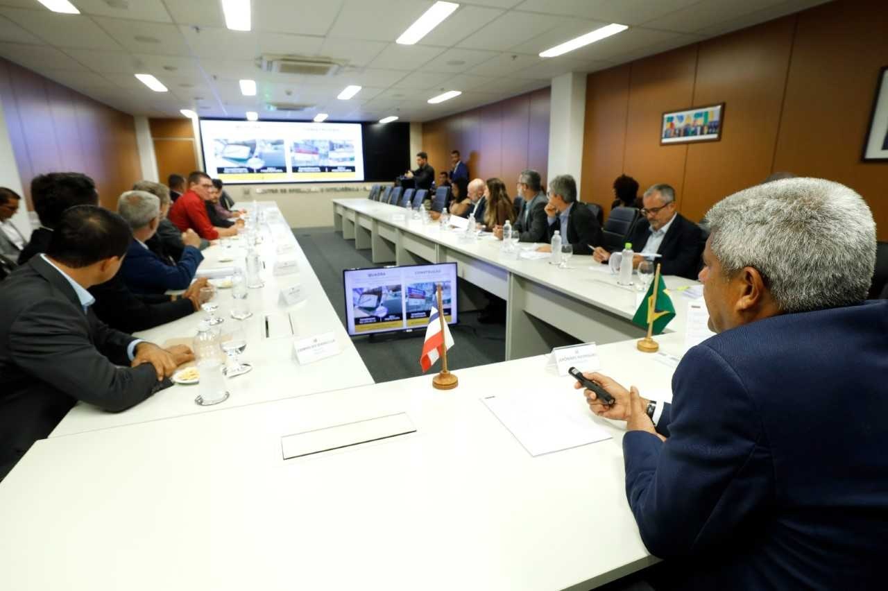 Jerônimo recebe prefeito e anuncia novos investimentos para Mirante