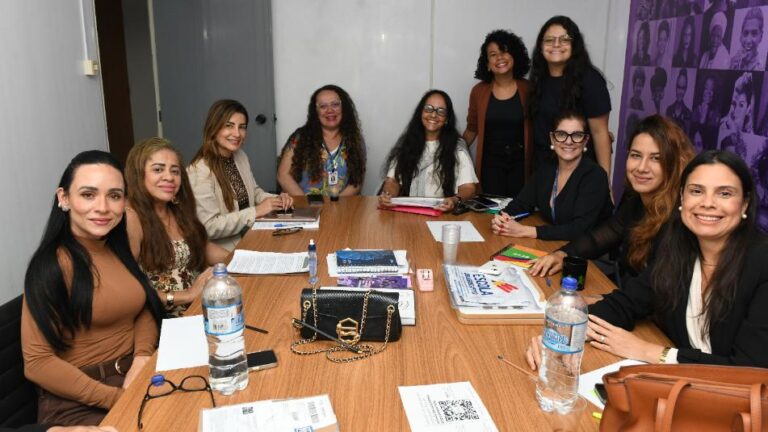Procuradoria Especial da Mulher da ALBA capacita equipe contra…