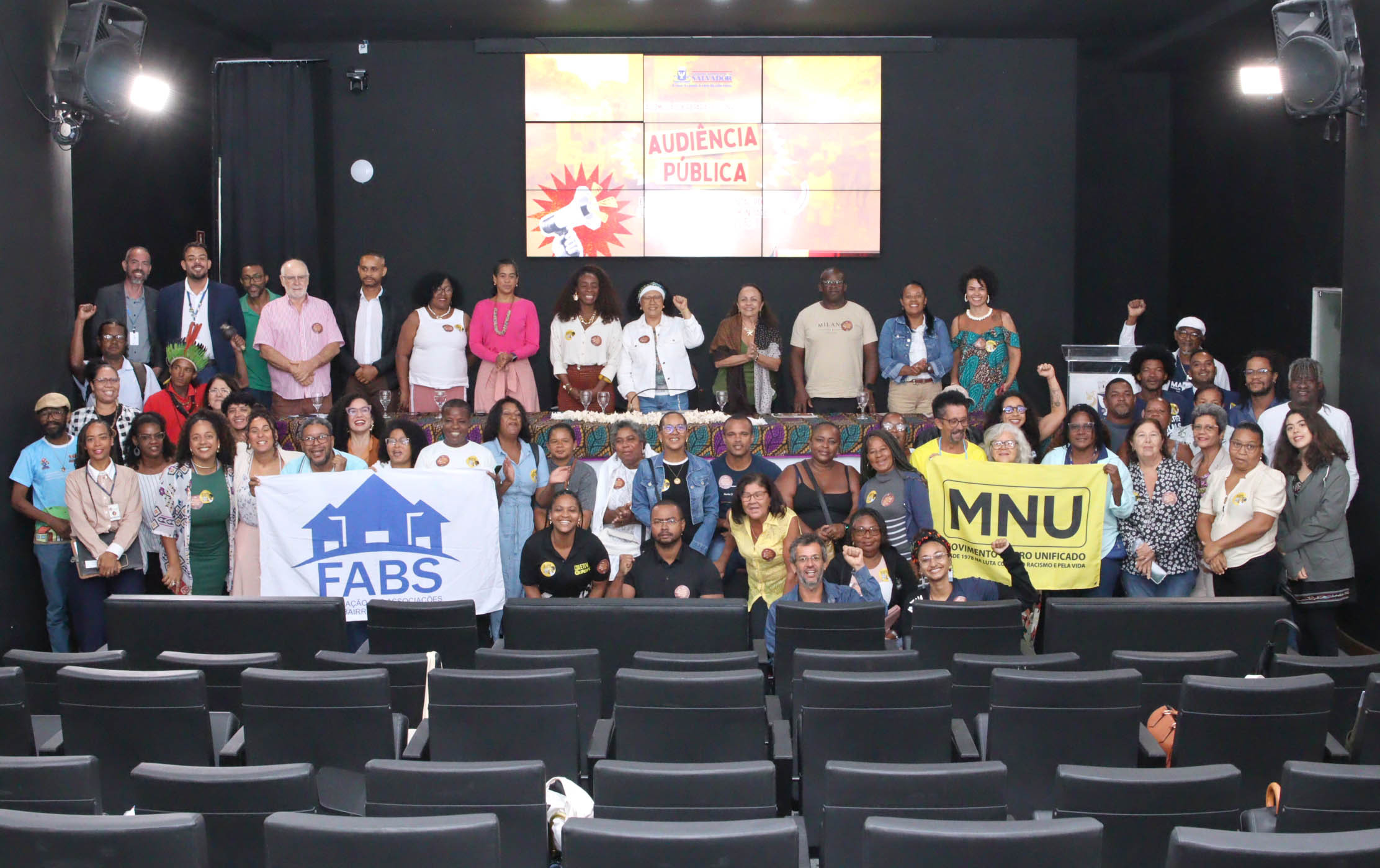 Vereadora cobra descontaminação da praia de São Tomé de Paripe