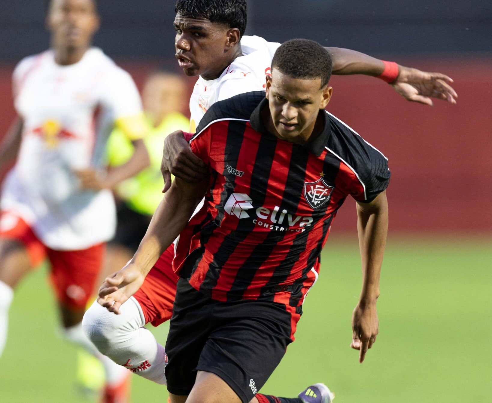 Vitória é goleado pelo Bragantino no Barradão pelo Brasileiro sub-20