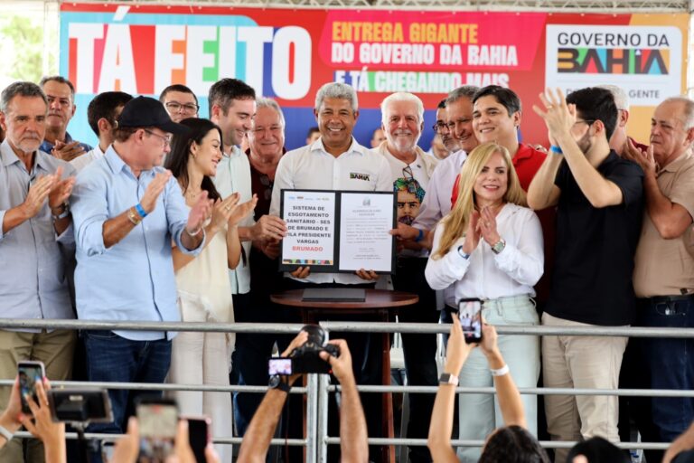 Jerônimo inaugura UBS, entrega veículos e autoriza obras de…