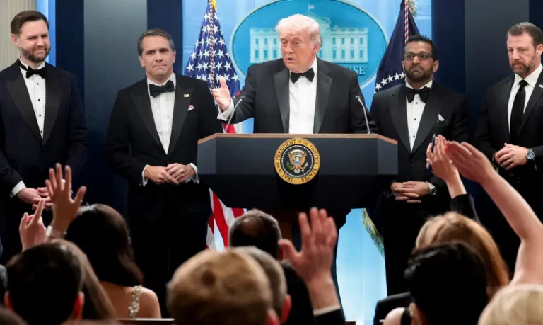 Homem atira durante jantar de Trump com jornalistas em Washington