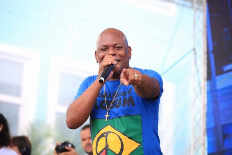 Cantor decide sair do Olodum para seguir carreira solo