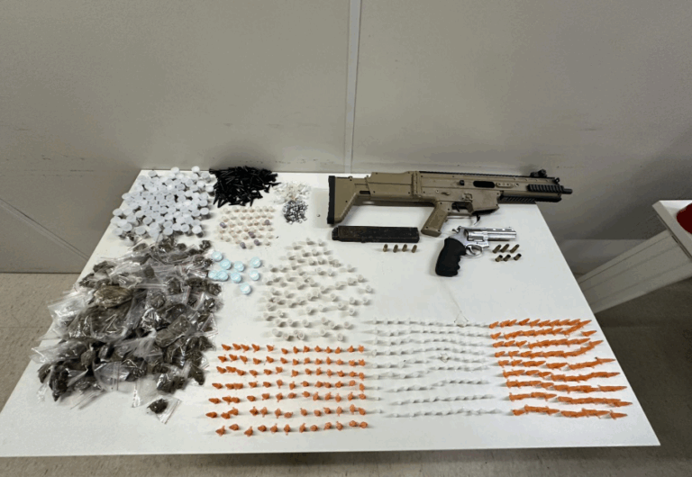 Polícia apreende submetralhadora após ataque que matou menino em…
