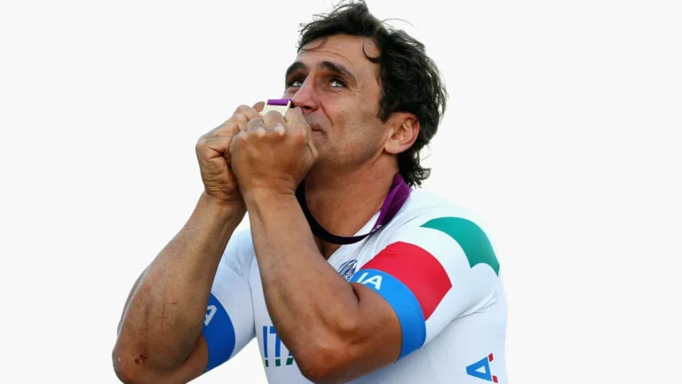 Ex-piloto de Fórmula 1, Alex Zanardi morre aos 59 anos