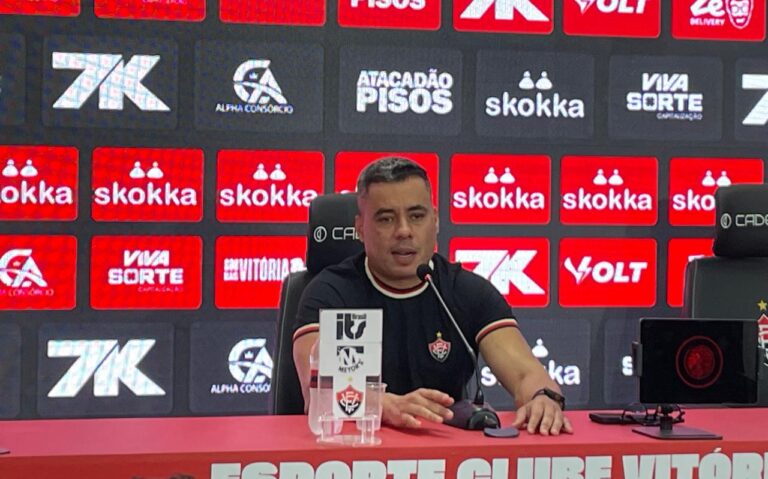Jair Ventura elogia atuação do Vitória: ‘Conciliar performance com…