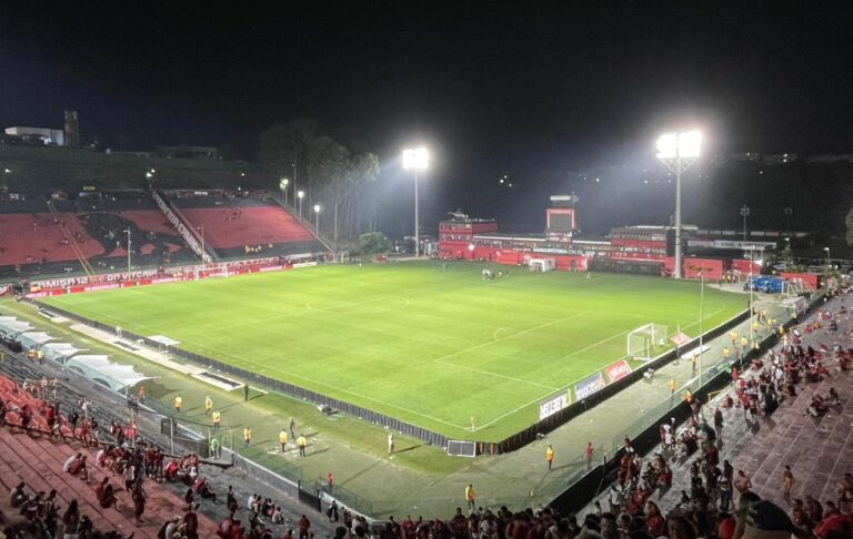 Vitória x Palmeiras: onde assistir, prováveis escalações e arbitragem