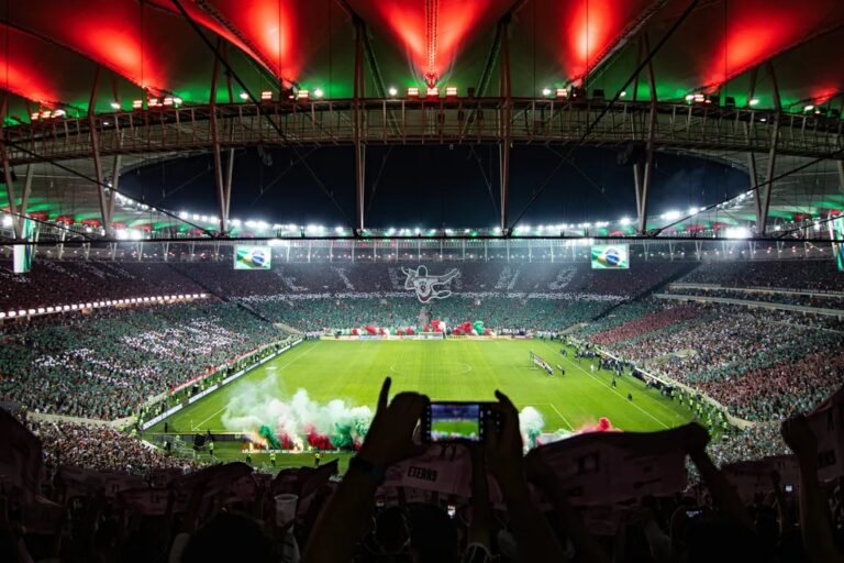 Fluminense x Vitória: onde assistir, prováveis escalações e arbitragem