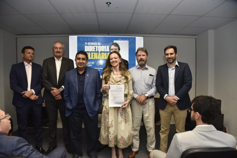 ACB debate desenvolvimento urbano e competitividade empresarial