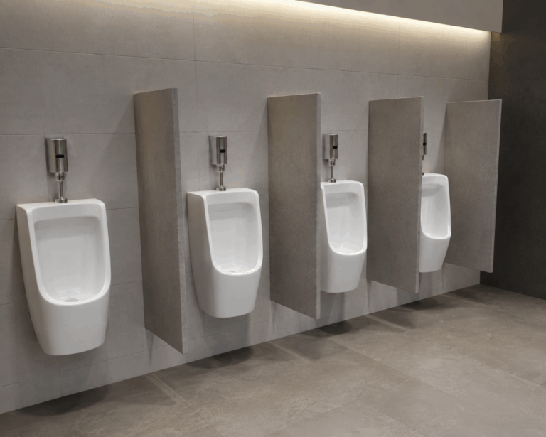 Vereador propõe divisórias obrigatórias em mictórios de banheiros…