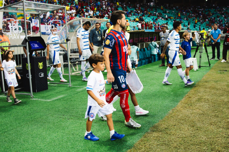 Confira as escalações de Bahia e Cruzeiro para jogo pelo Brasileirão