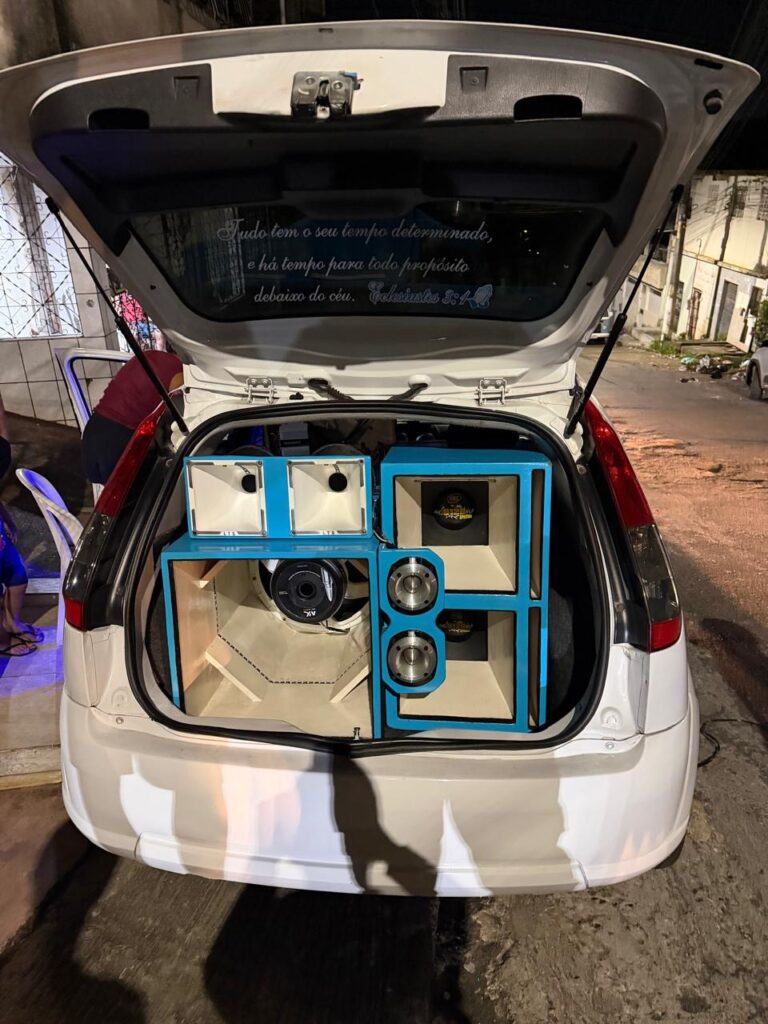 PM realiza operação paredão em Salvador