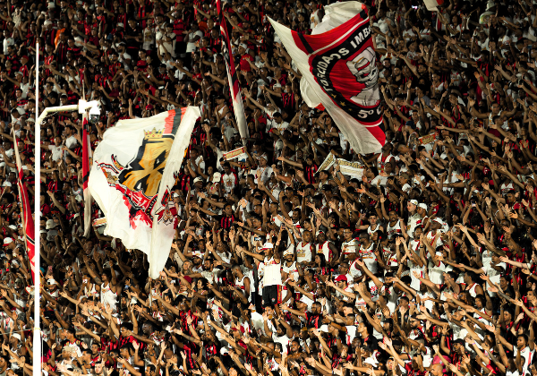 Torcida do Vitória esgota ingressos para decisão contra o Flamengo