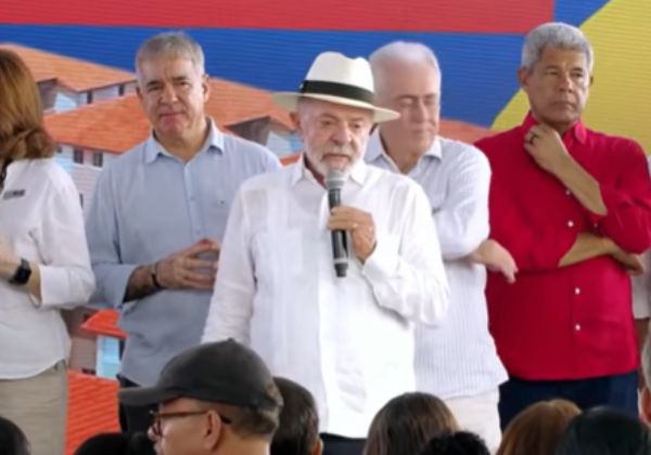 Lula critica uso de IA em campanha: ‘As pessoas não podem votar em mentira’