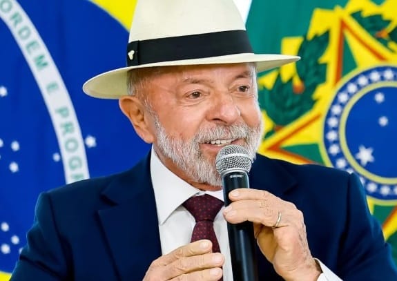 ‘Aqui não tem dinheiro do Vorcaro’, dispara Lula ao ironizar Flávio Bolsonaro