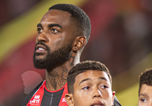 Vitória paga multa milionária para Ramon jogar contra o Internacional