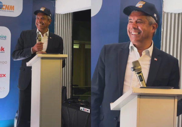 Jerônimo é ovacionado durante Marcha dos Prefeitos em Brasília