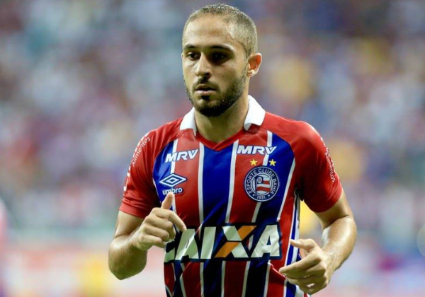 Ex-jogador do Bahia rescinde contrato e fica livre no mercado