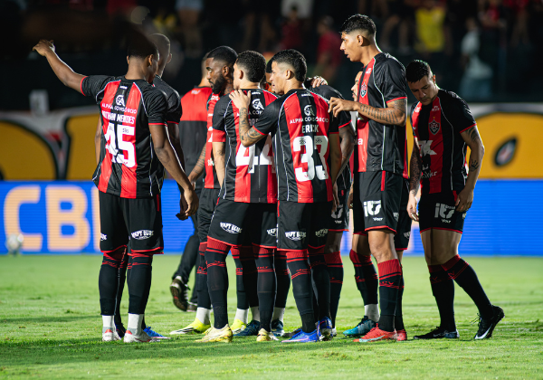CBF altera horário de Santos x Vitória antes de pausa para Copa do Mundo