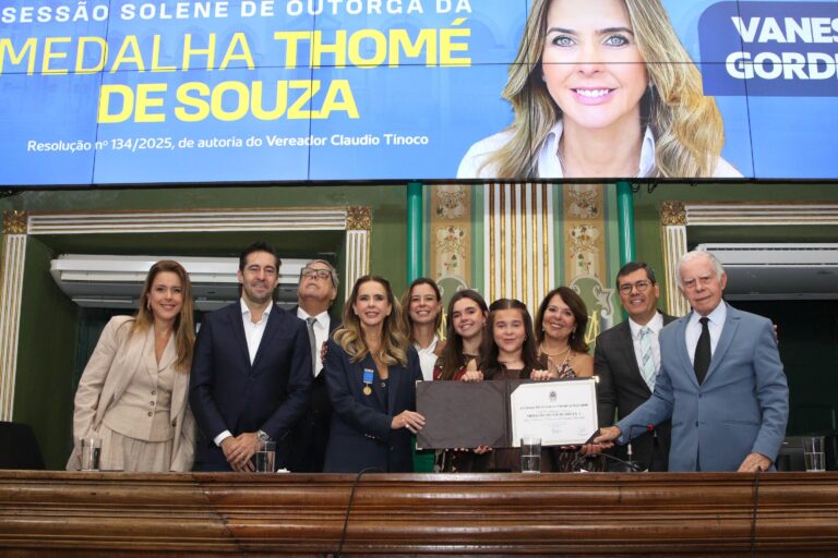 Câmara de Salvador entrega Medalha Thomé de Souza à executiva Vanessa…