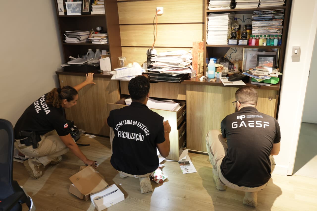 Operação na Bahia mira esquema de corrupção e fraude tributária no setor de combustíveis