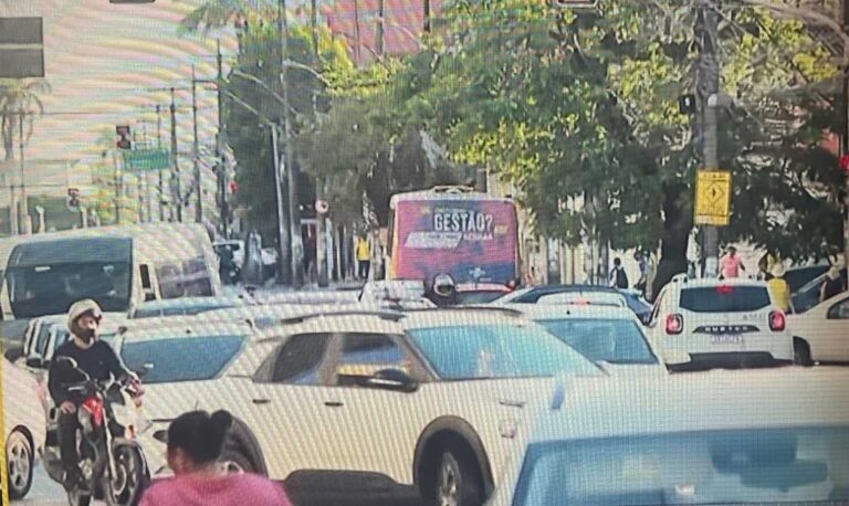Salvador amanhece sem ônibus apesar de decisão da Justiça do Trabalho