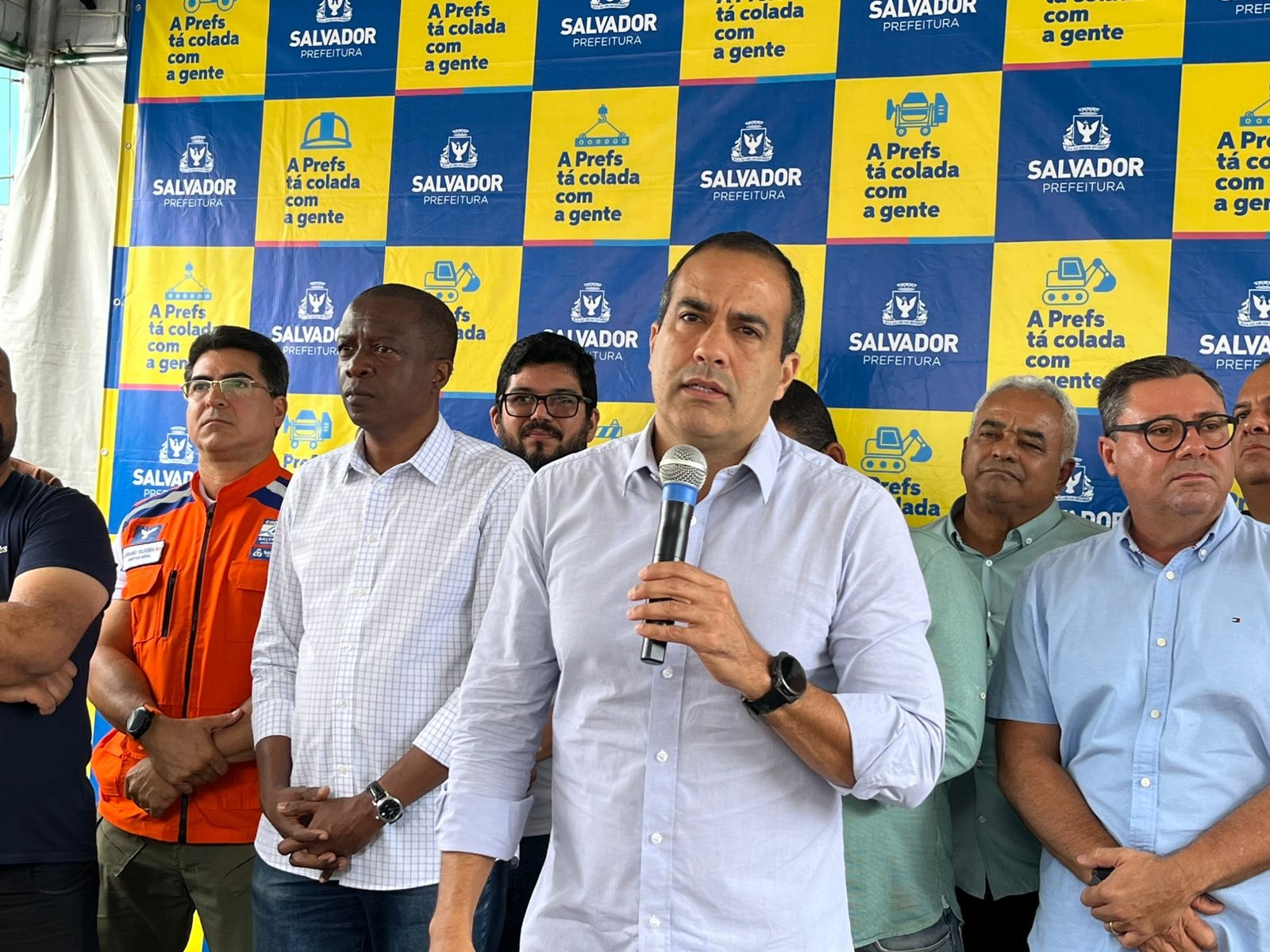 Bruno Reis descarta aumento na tarifa de ônibus, faz alerta e cobra Jerônimo