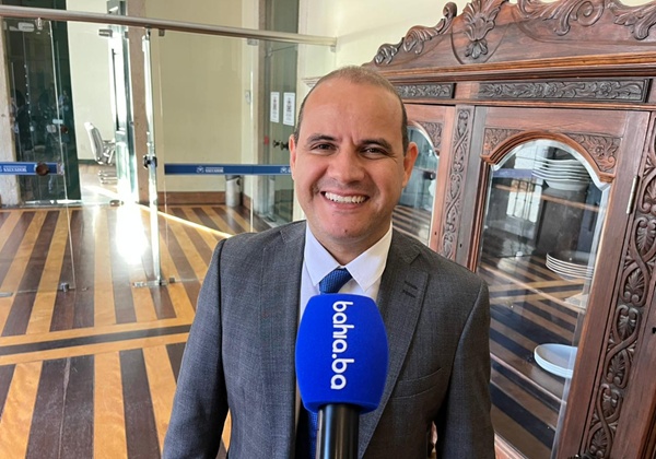 Randerson Leal ameaça mudar lei municipal após Senatran travar expansão de motofaixas em Salvador