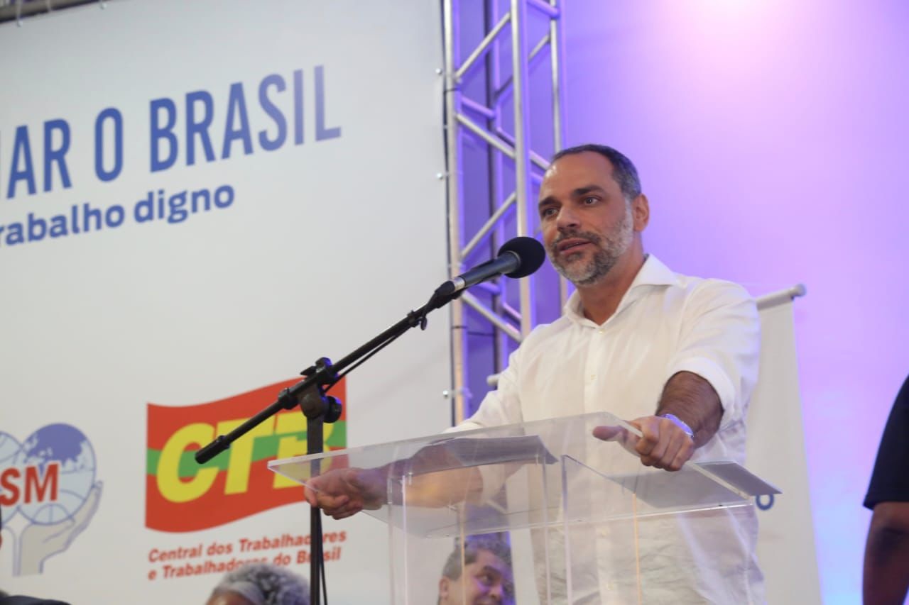 ‘Maior vitória em décadas’, diz Augusto Vasconcelos sobre PEC da 6×1