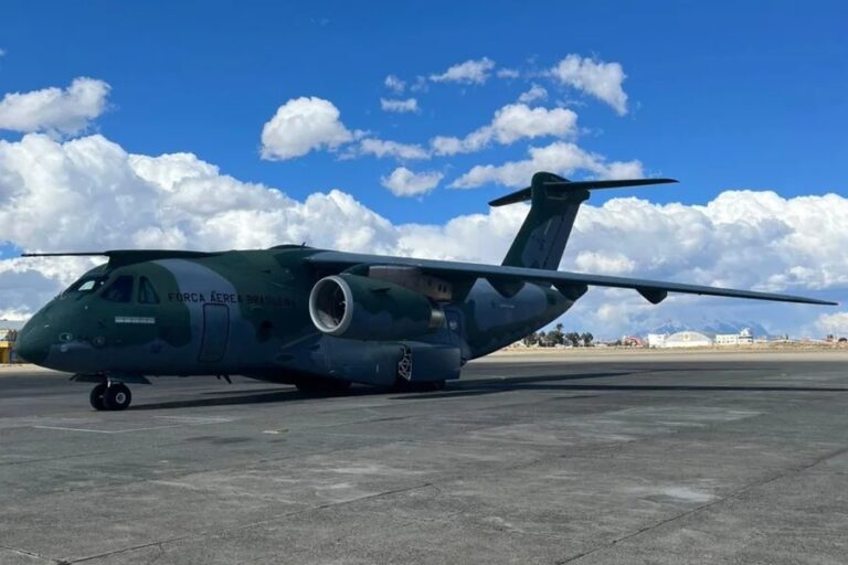 Brasil envia quarto avião com ajuda humanitária e bombeiros para…