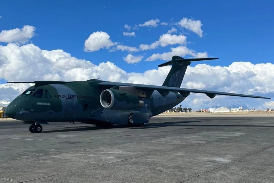 Brasil envia avião da FAB com 21 toneladas de alimentos para a Bolívia