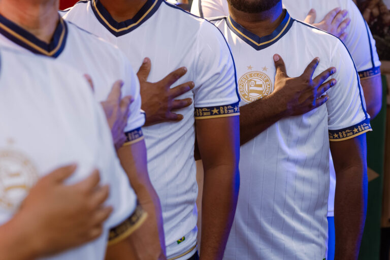 Bahia lança camisa para sócios inspirada na Copa do Mundo; veja fotos