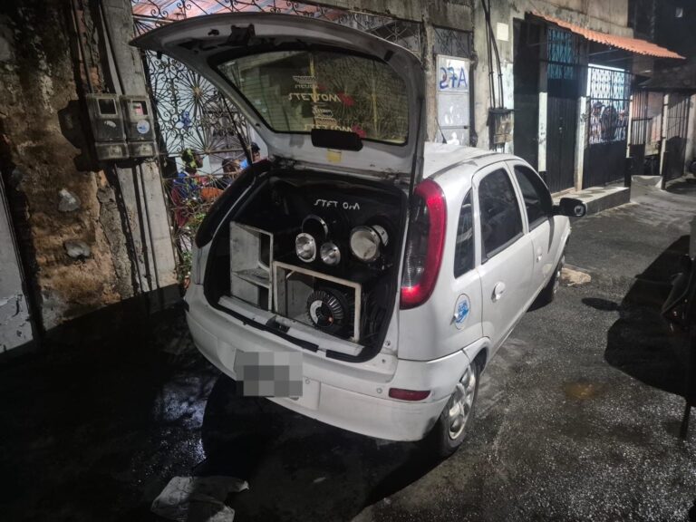 PM apreende equipamento de som tipo paredão em Periperi