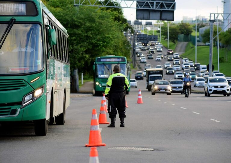 Fiscalização em Salvador intensifica combate ao transporte clandestino