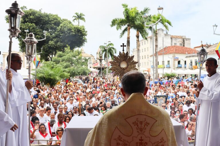 Solenidade de Corpus Christi reunirá milhares de fiéis no Centro…