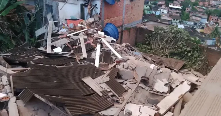 Prefeitura de Salvador mobiliza equipes após desabamento de imóvel em…