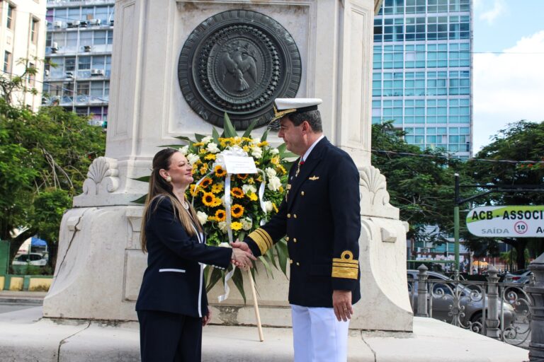 Marinha e ACB homenageiam heróis da Batalha do Riachuelo