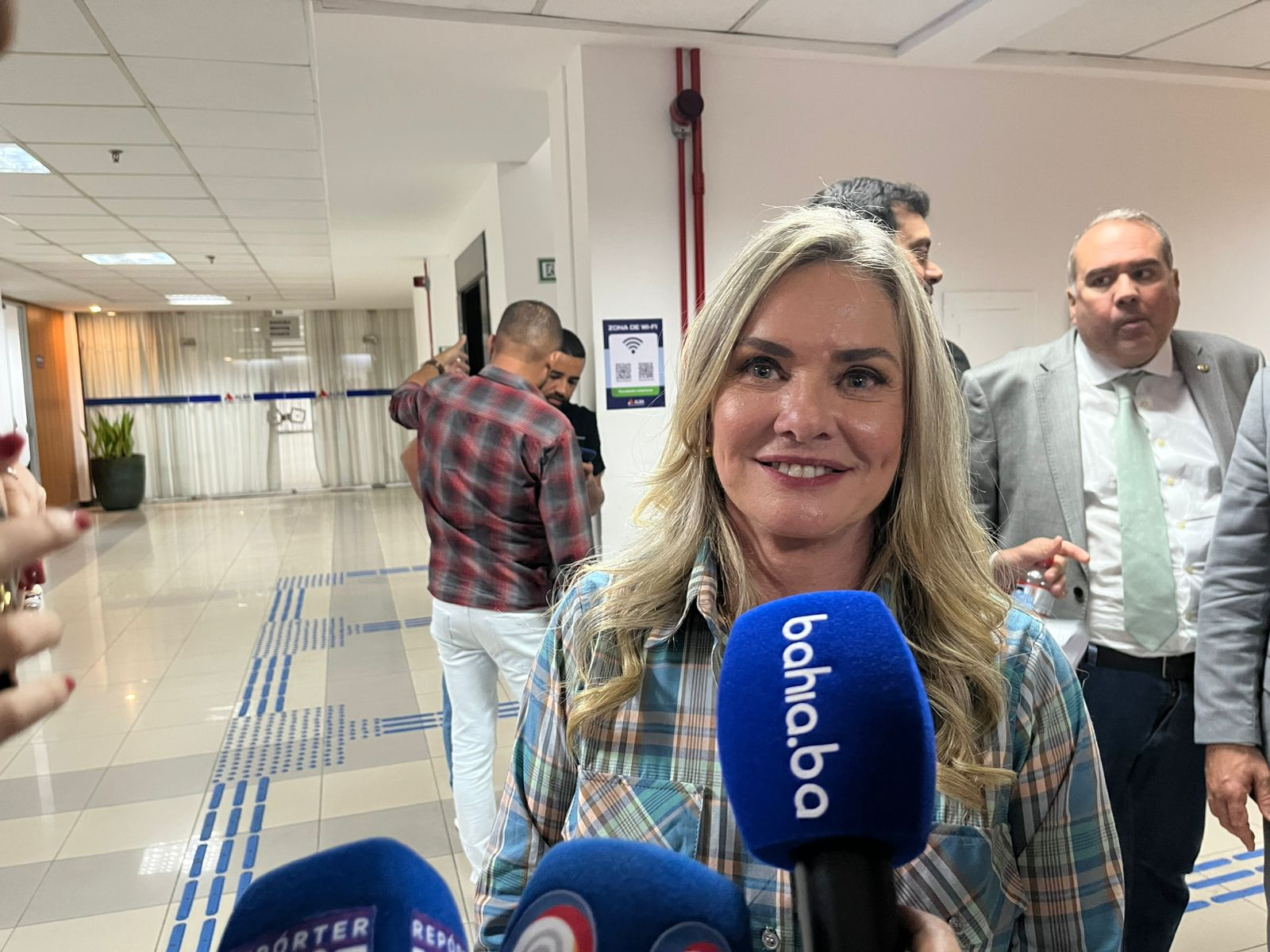Ivana celebra meta de acelerar votações na ALBA: ‘Votamos mais de 800 projetos’